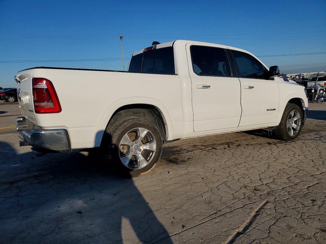 2020 Ram 1500 Laramie - Фото 3