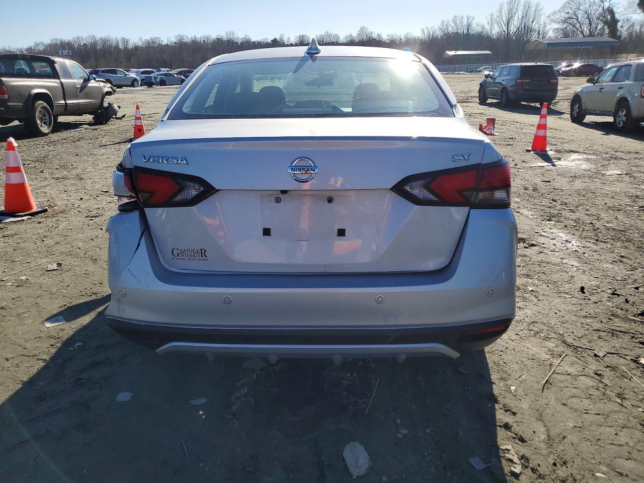 2021 Nissan Versa Sv - Image 6