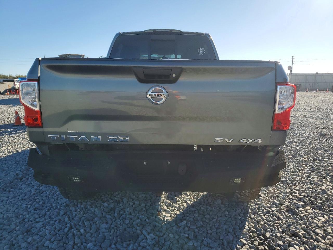 2017 Nissan Titan Xd S - Image 6