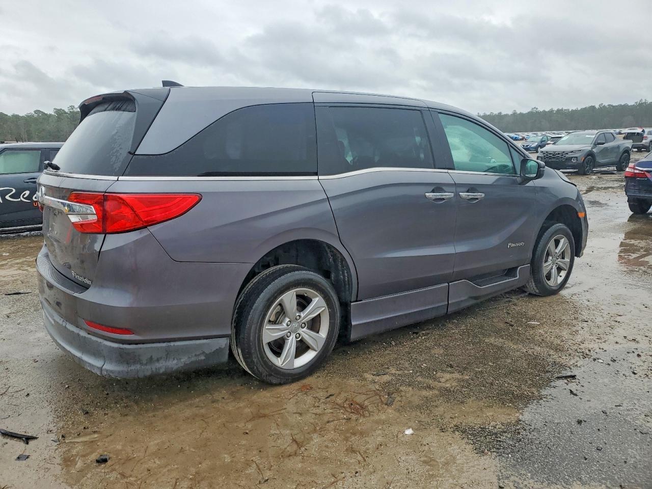 2019 Honda Odyssey Exl - Image 3