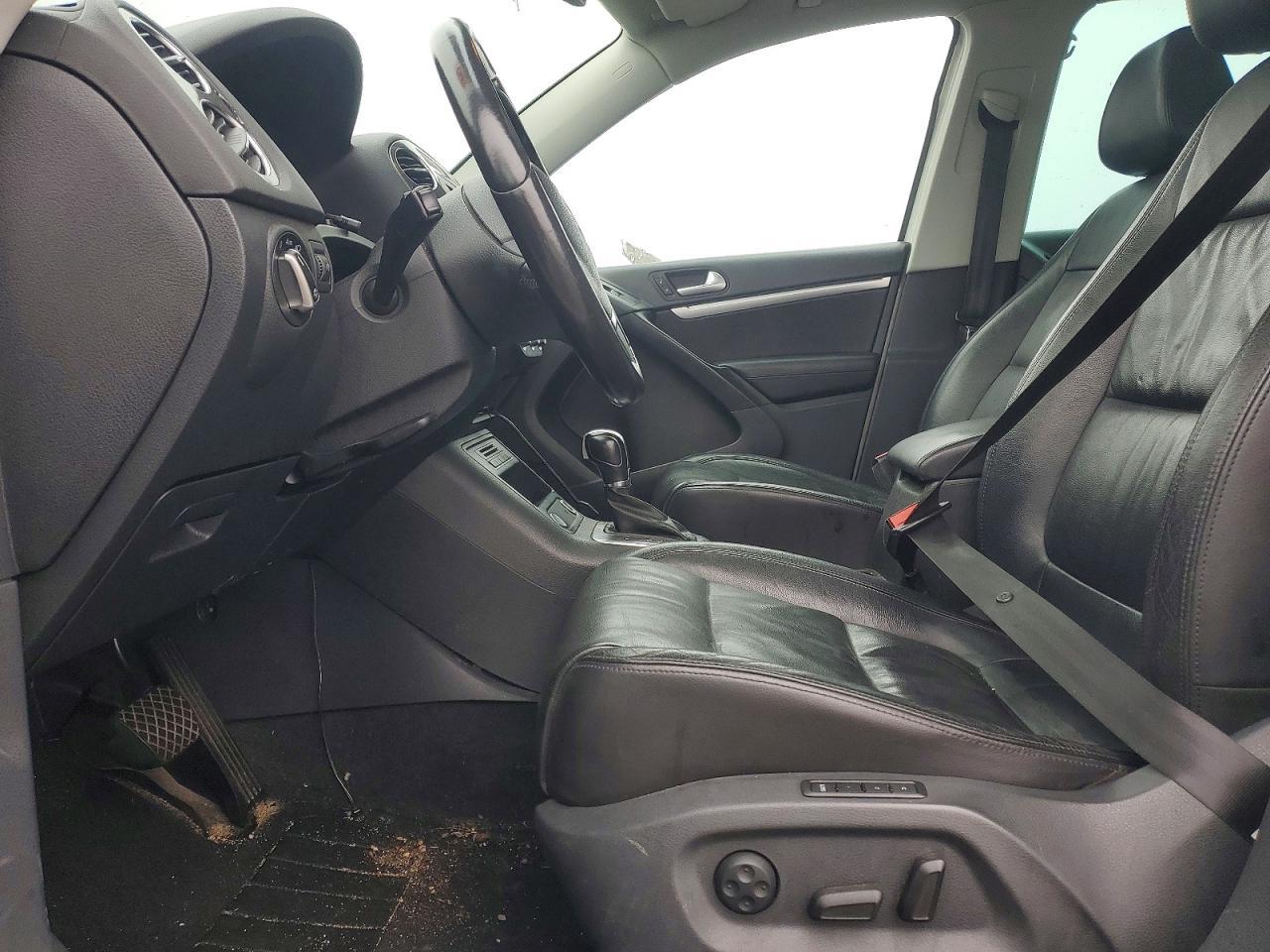 2013 Volkswagen Tiguan S - Image 7