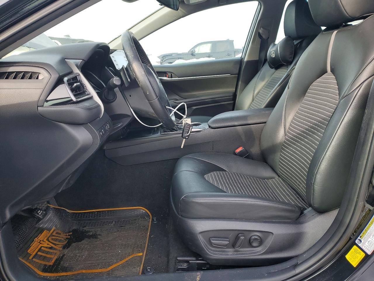 2022 Toyota Camry Se - Image 7