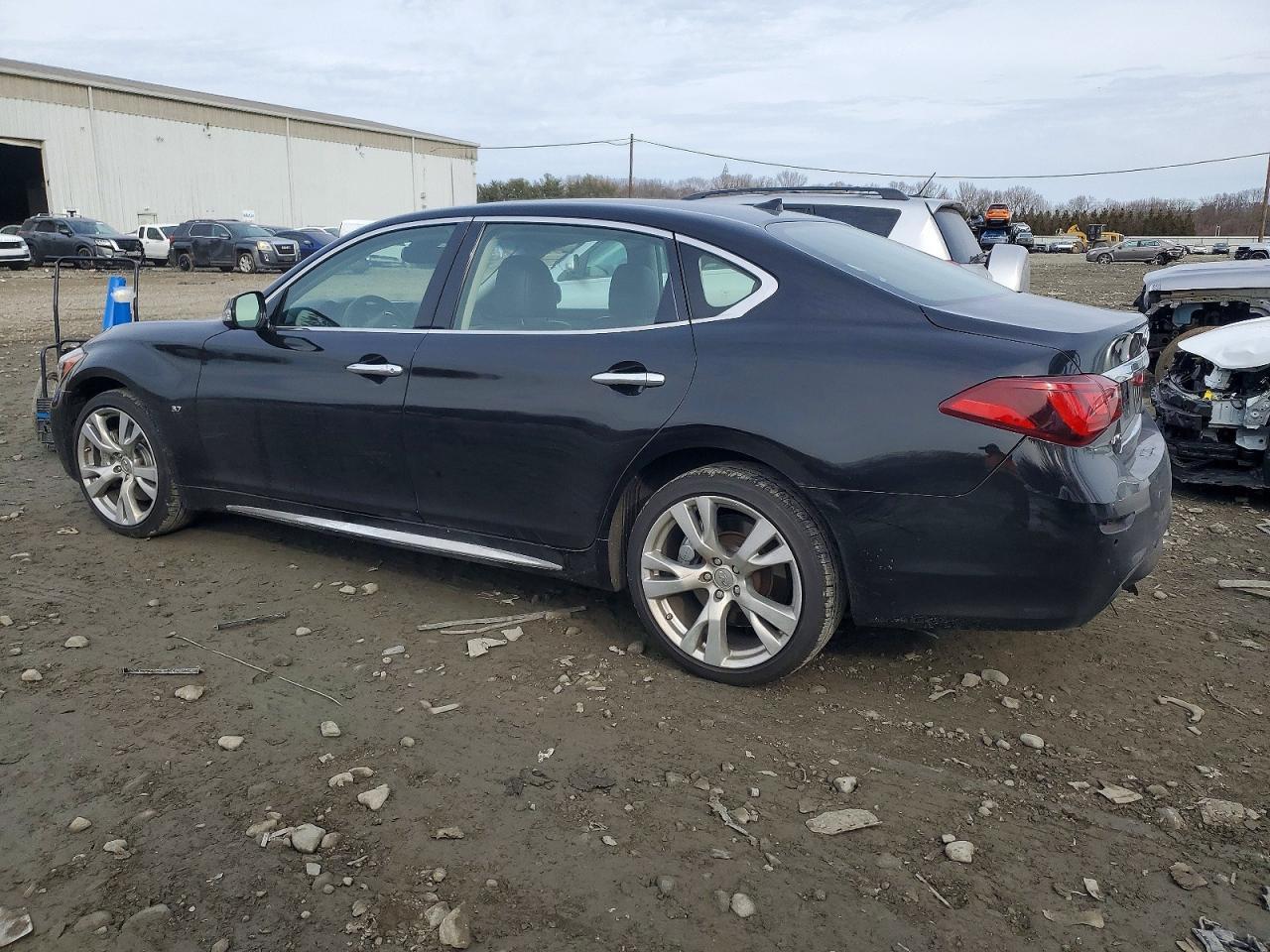 2018 Infiniti Q70L 3.7 Luxe - Фото 2