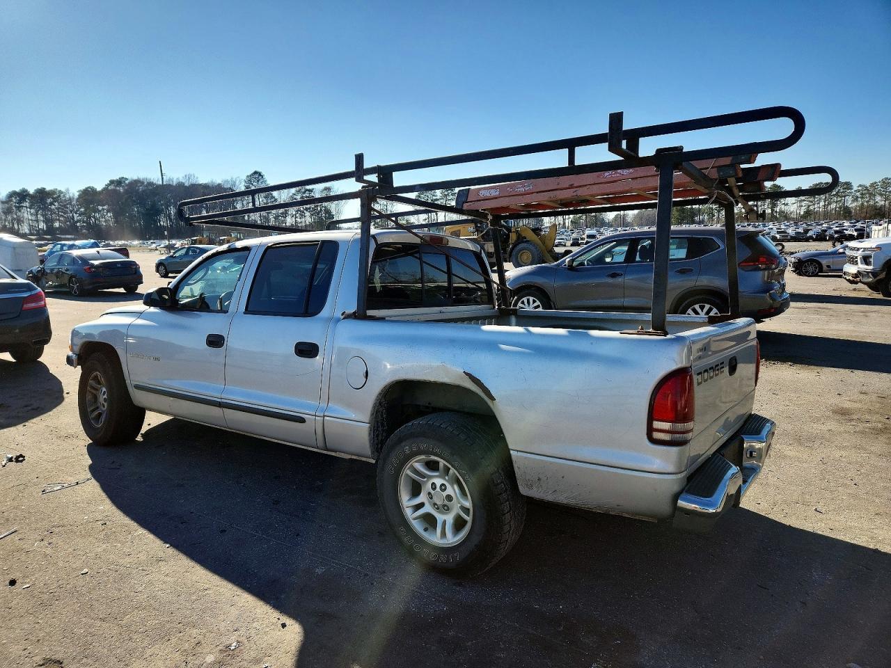 2001 Dodge Dakota - Image 2