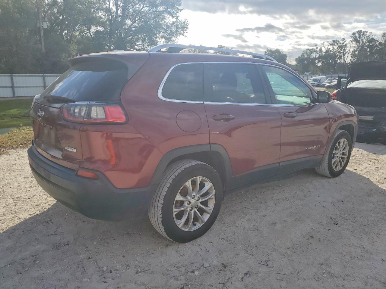 2019 Jeep Cherokee Latitude - Фото 3