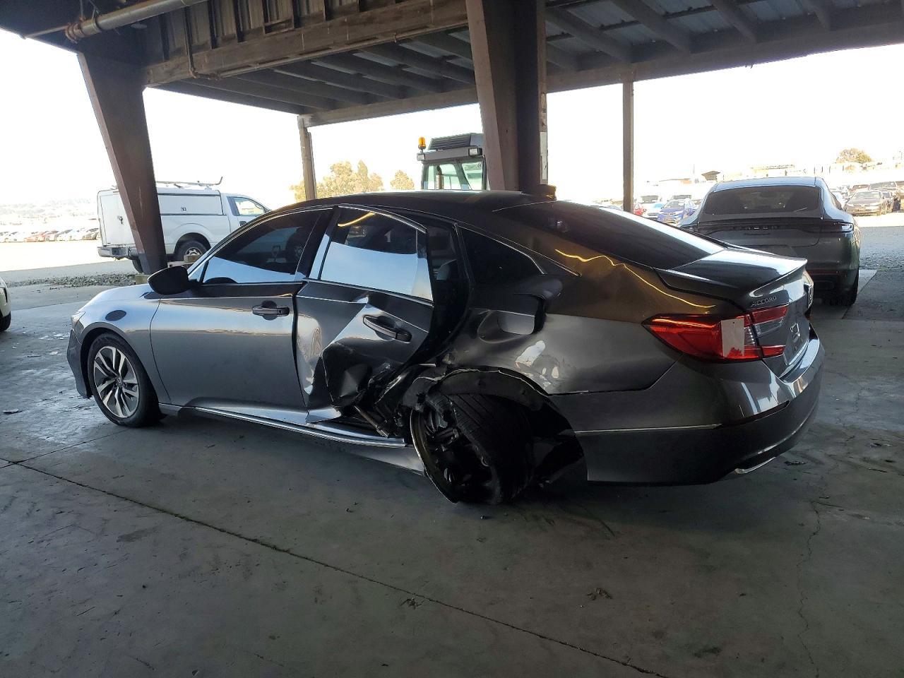 2018 Honda Accord Hybrid Ex - Image 2