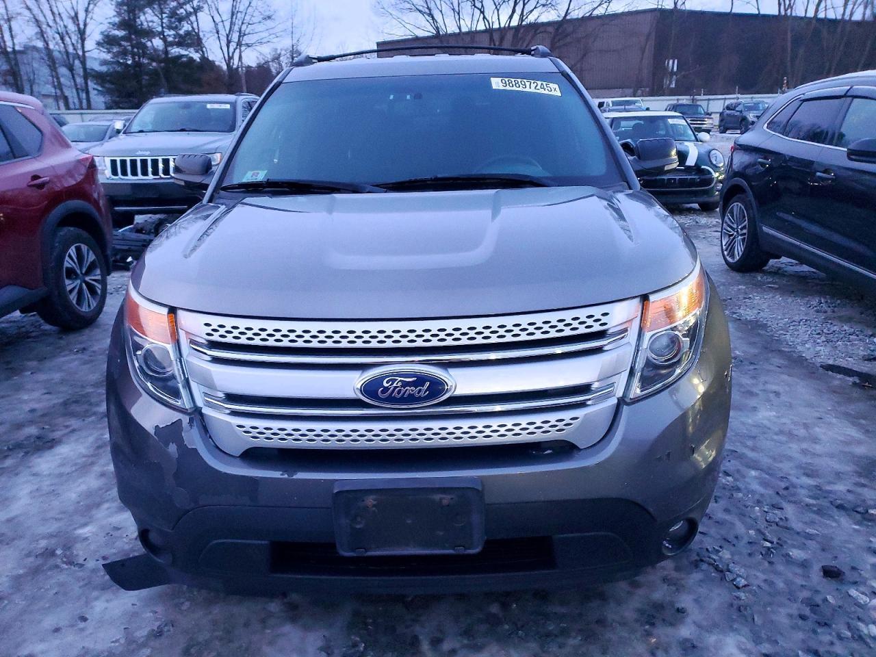 2012 Ford Explorer - Image 5