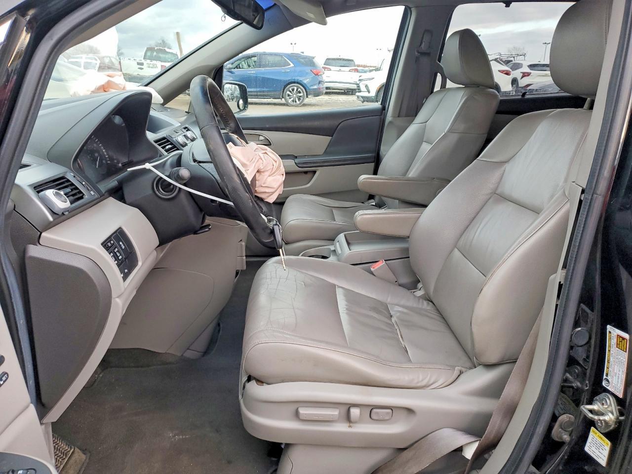 2012 Honda Odyssey Touring - Image 7