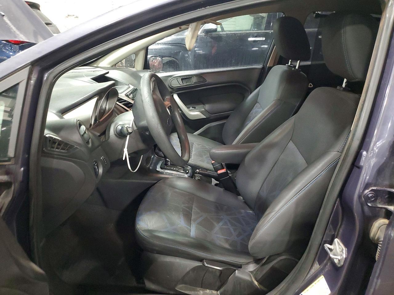 2012 Ford Fiesta Se - Фото 7