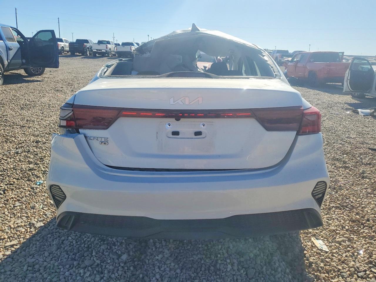 2024 Kia Forte Lx - Фото 6