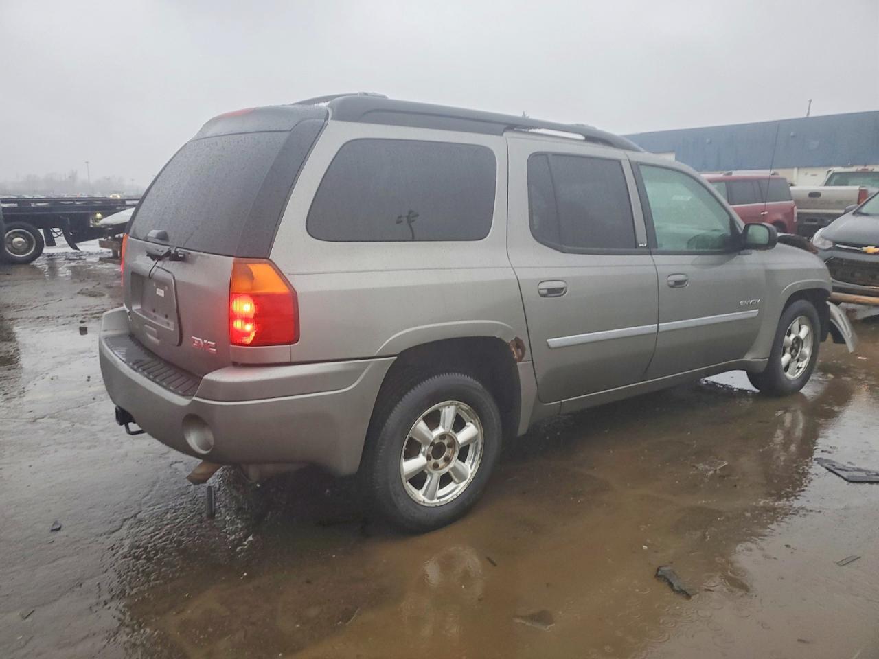 2006 GMC Envoy Xl - Image 3