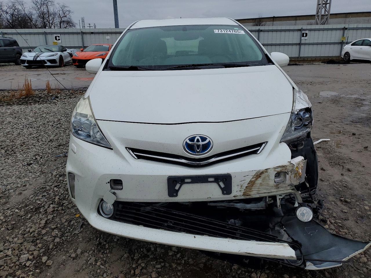 2013 Toyota Prius V - Фото 5