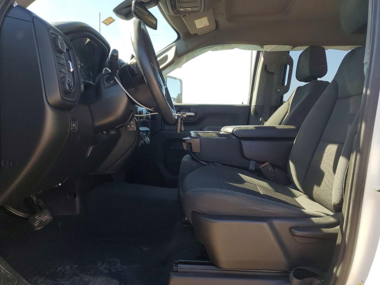 2022 Chevrolet Silverado K2500 Custom - Фото 7