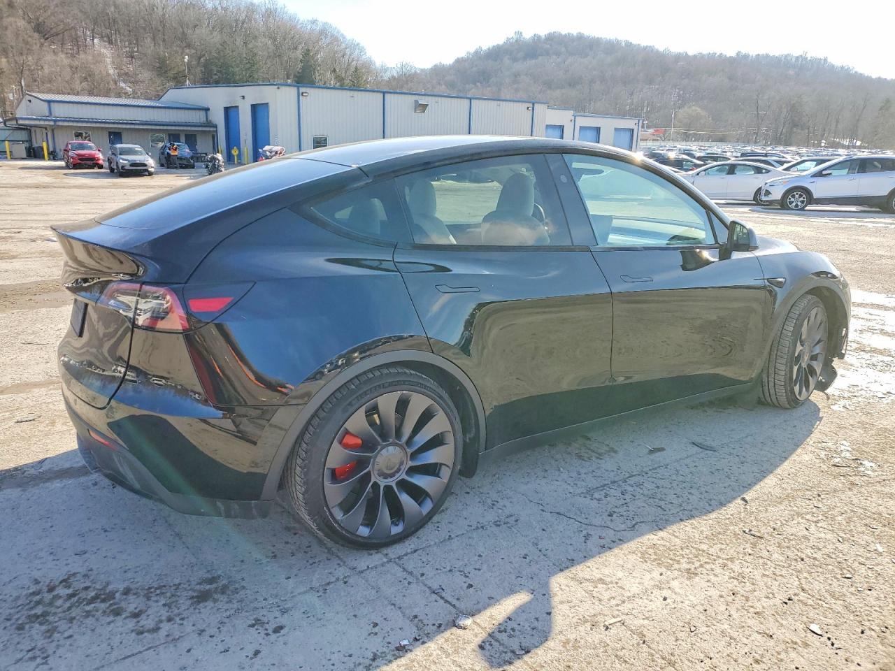 2024 Tesla Y - Image 3