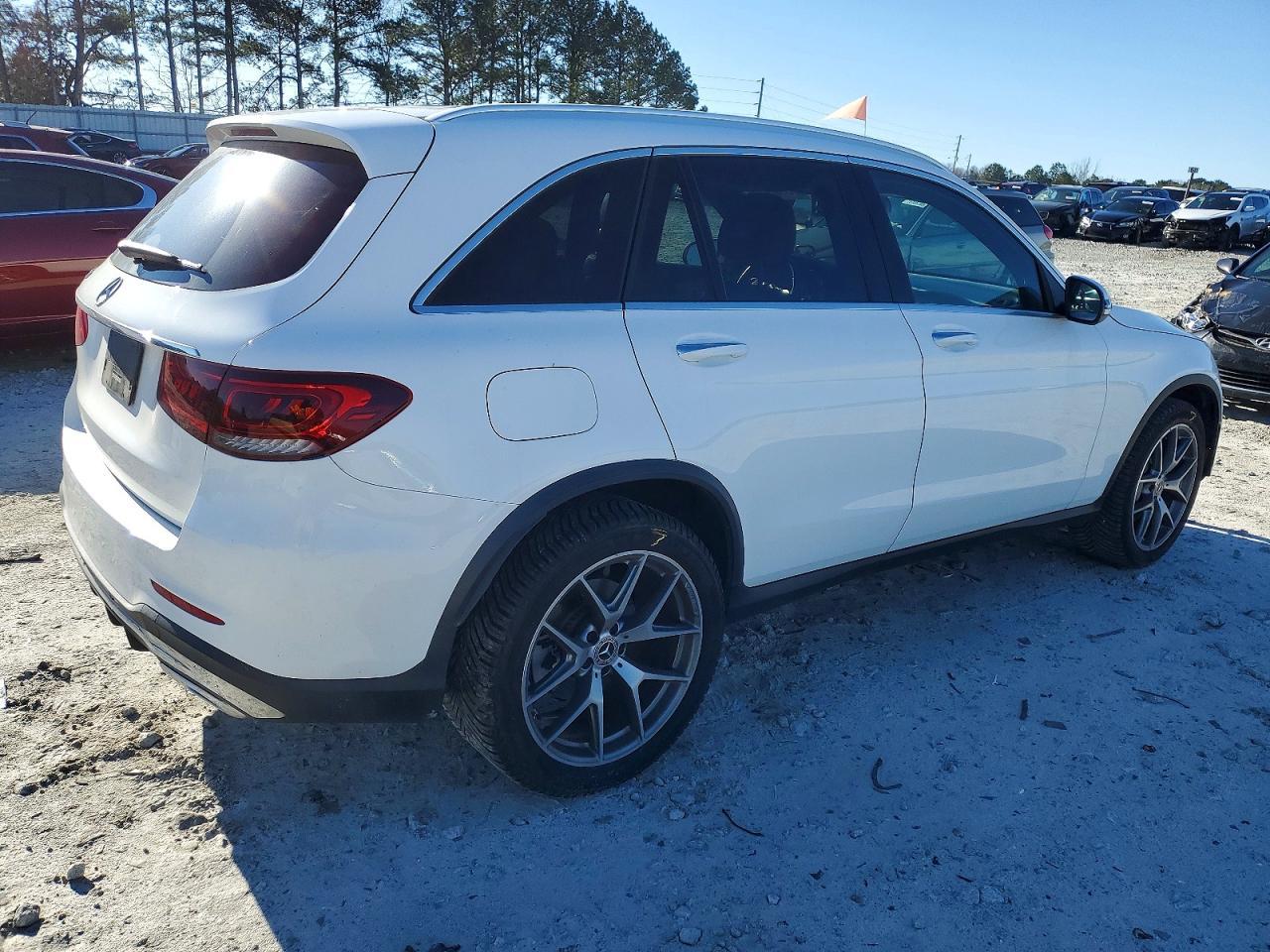 2020 Mercedes-Benz Glc 300 - Image 3