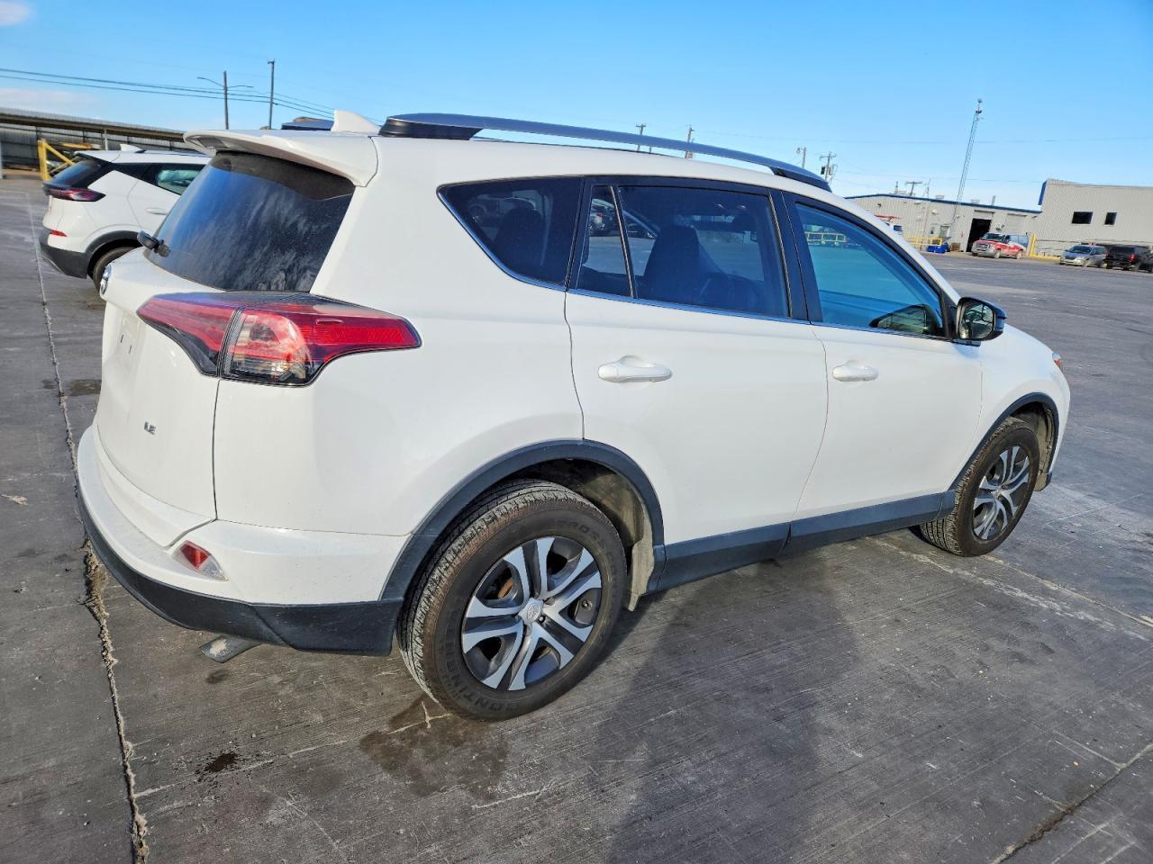 2018 Toyota Rav4 Le - Фото 3