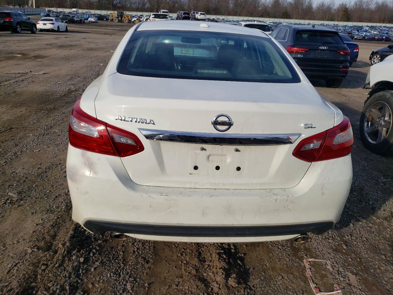 2018 Nissan Altima 2.5 - Image 6