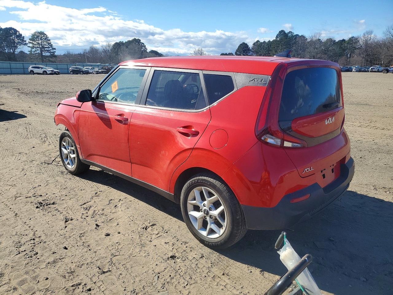 2022 Kia Soul Lx - Image 2