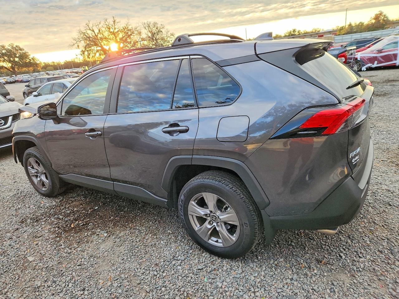 2025 Toyota Rav4 Xle - Фото 2