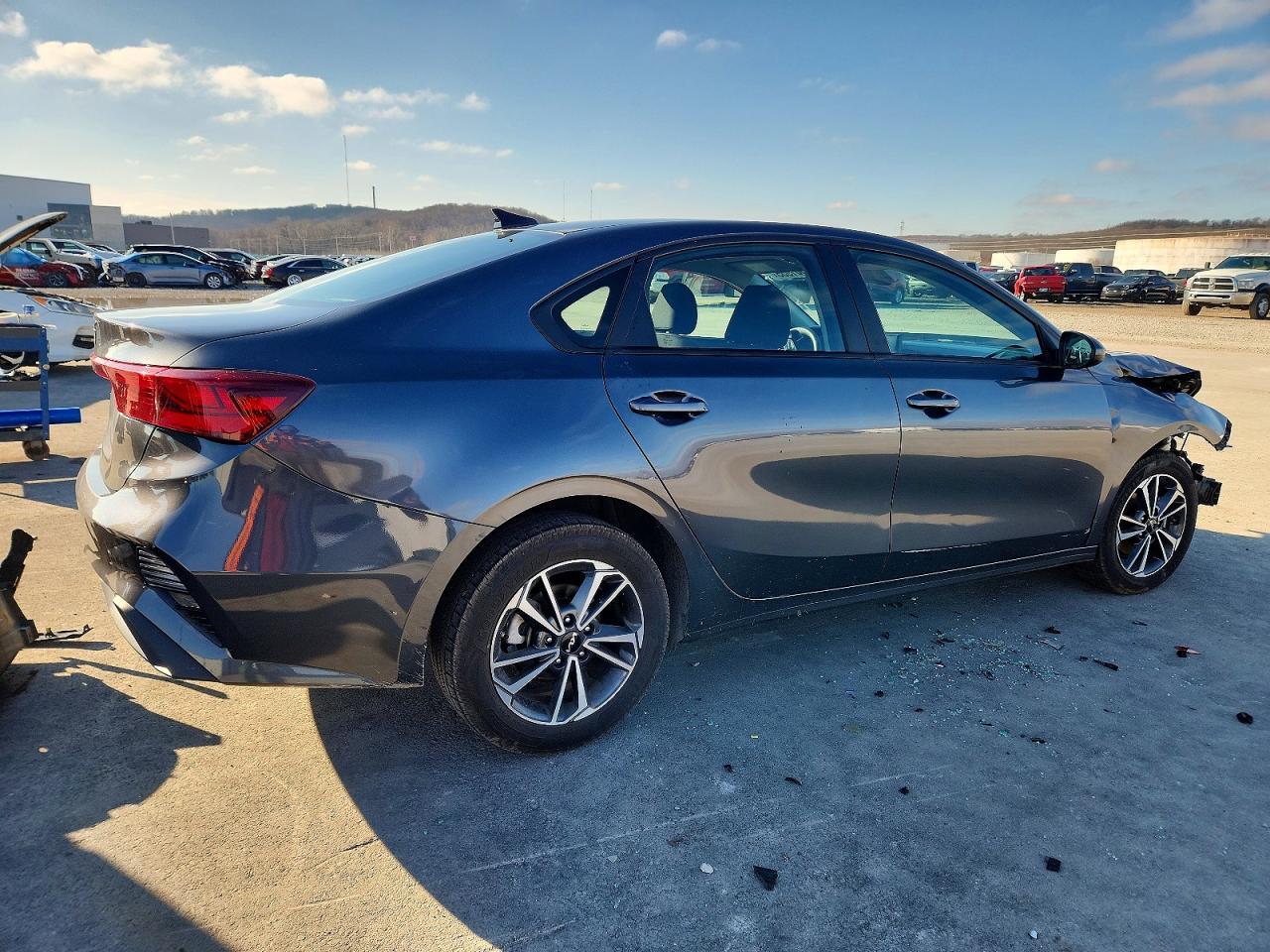 2024 Kia Forte Lx - Image 3