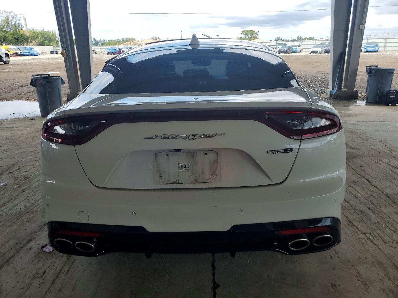 2021 Kia Stinger - Фото 6
