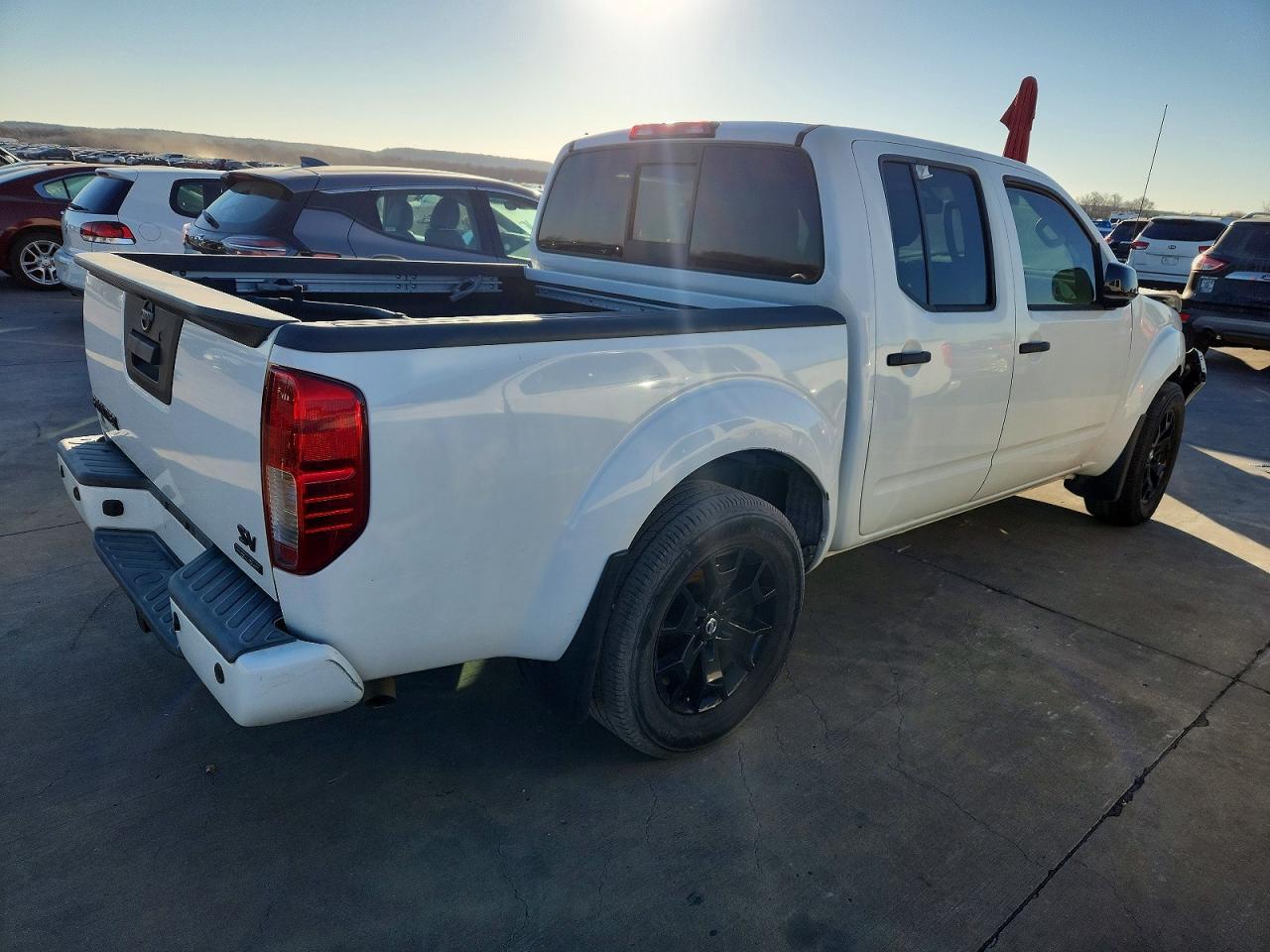 2021 Niss Frontier Sv - Фото 3