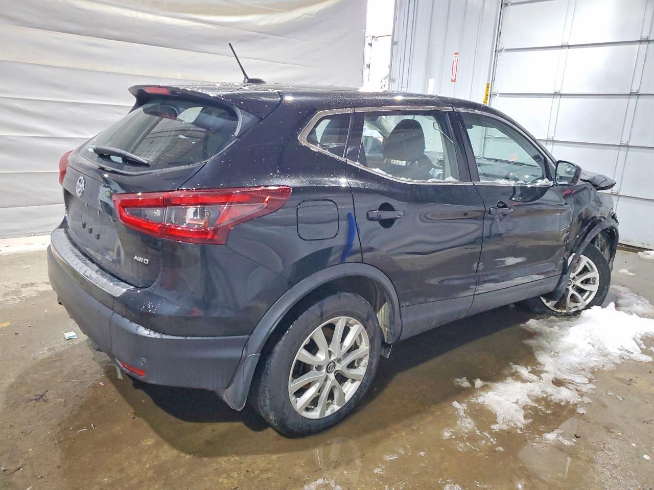 2021 Nissan Rogue Sport S - Image 3