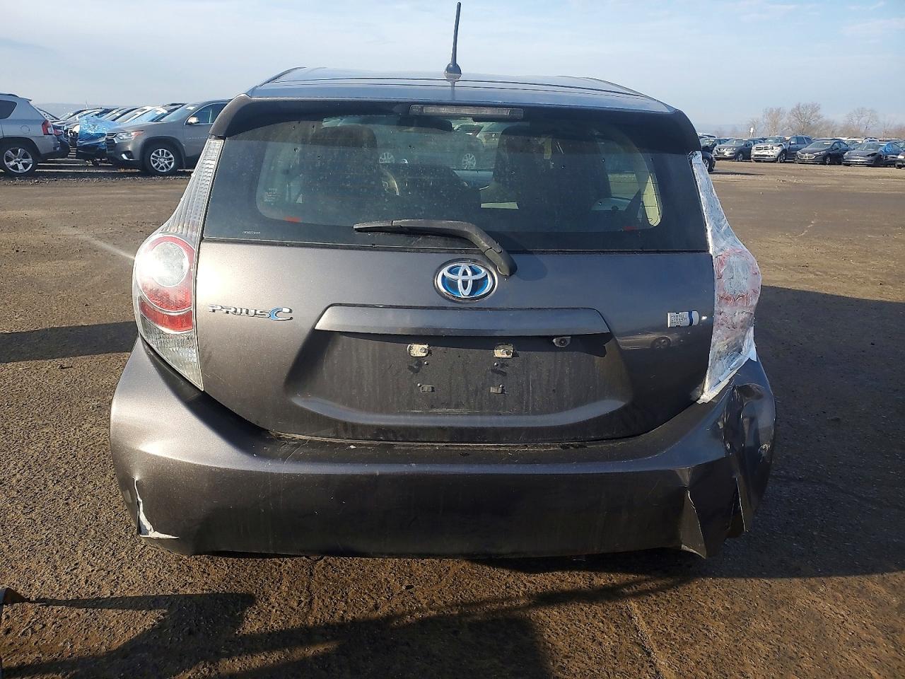 2012 Toyota Prius C - Image 6
