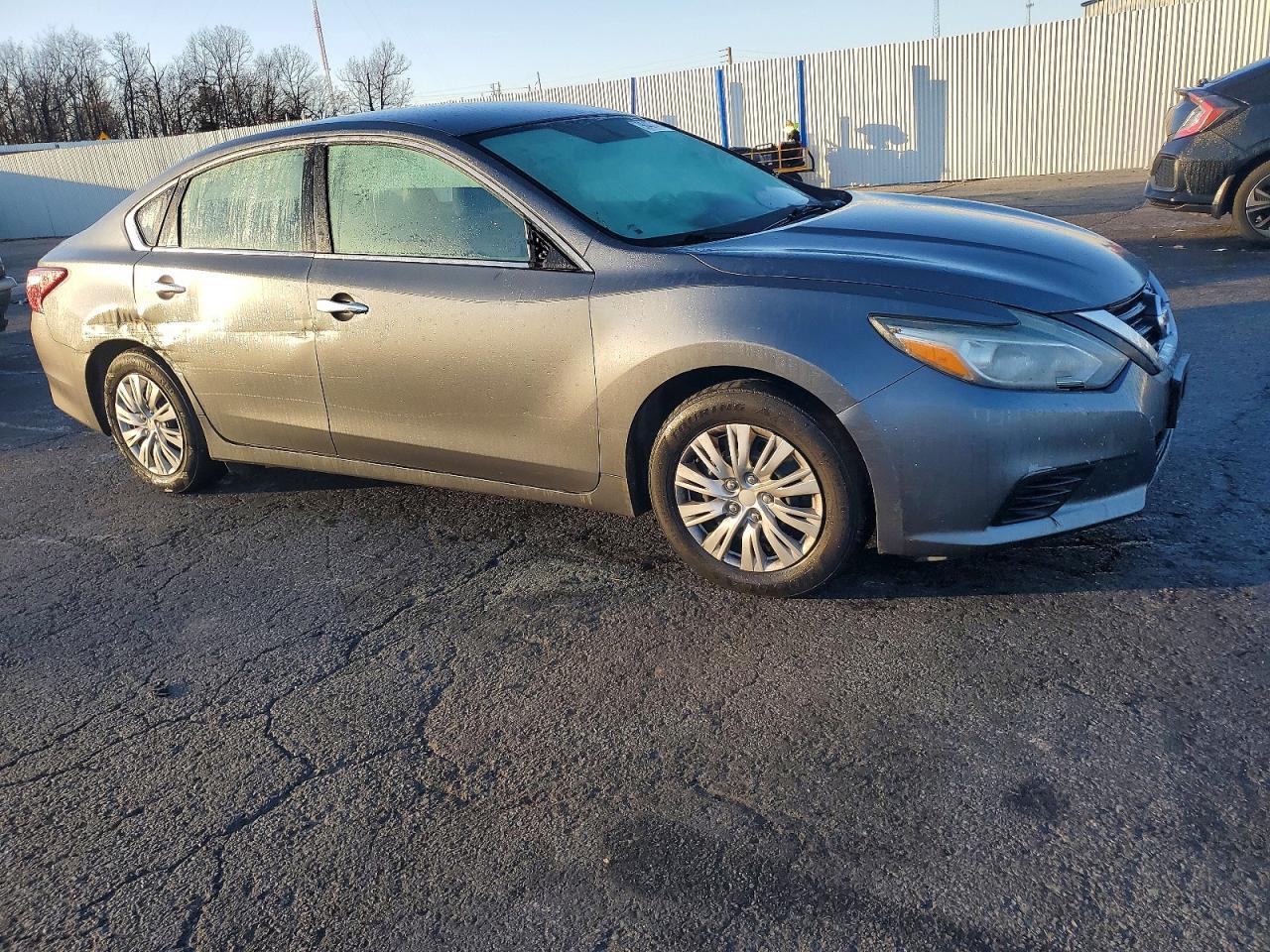 2017 Niss Altima 2.5 - Фото 4