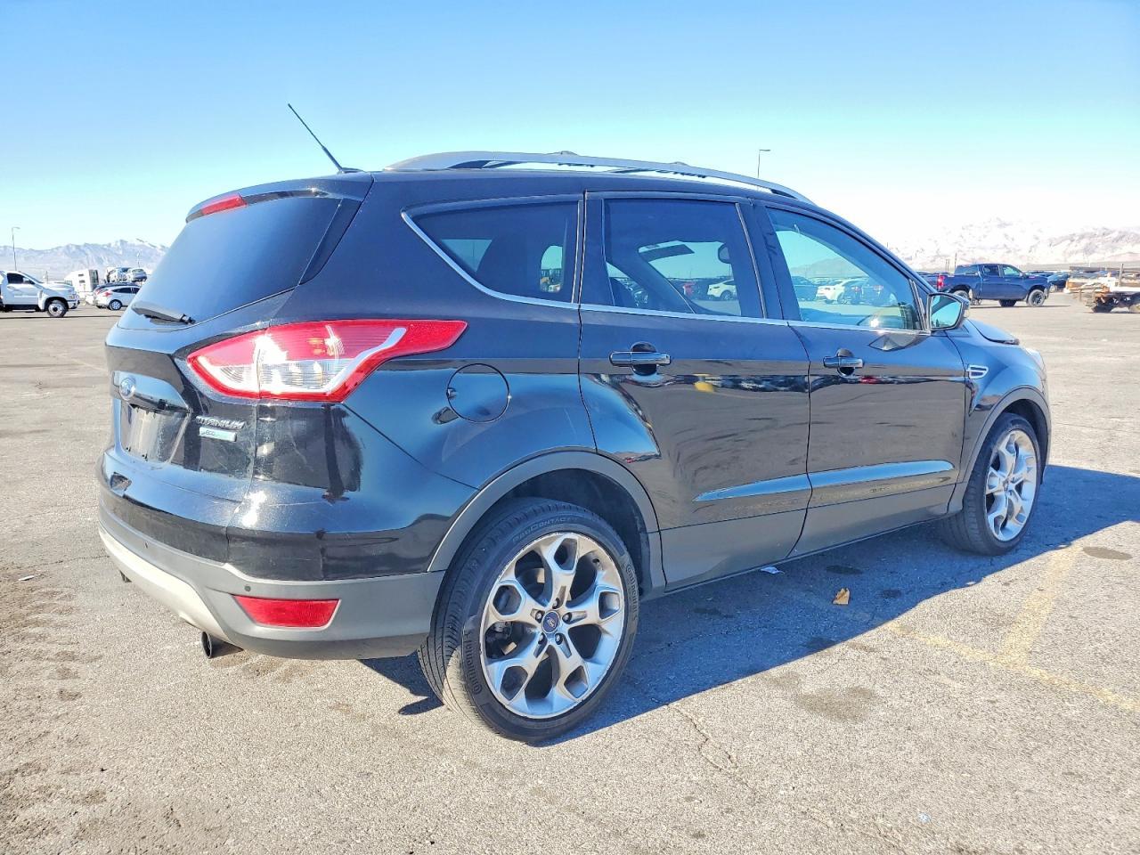 2013 Ford Escape Titanium - Фото 3