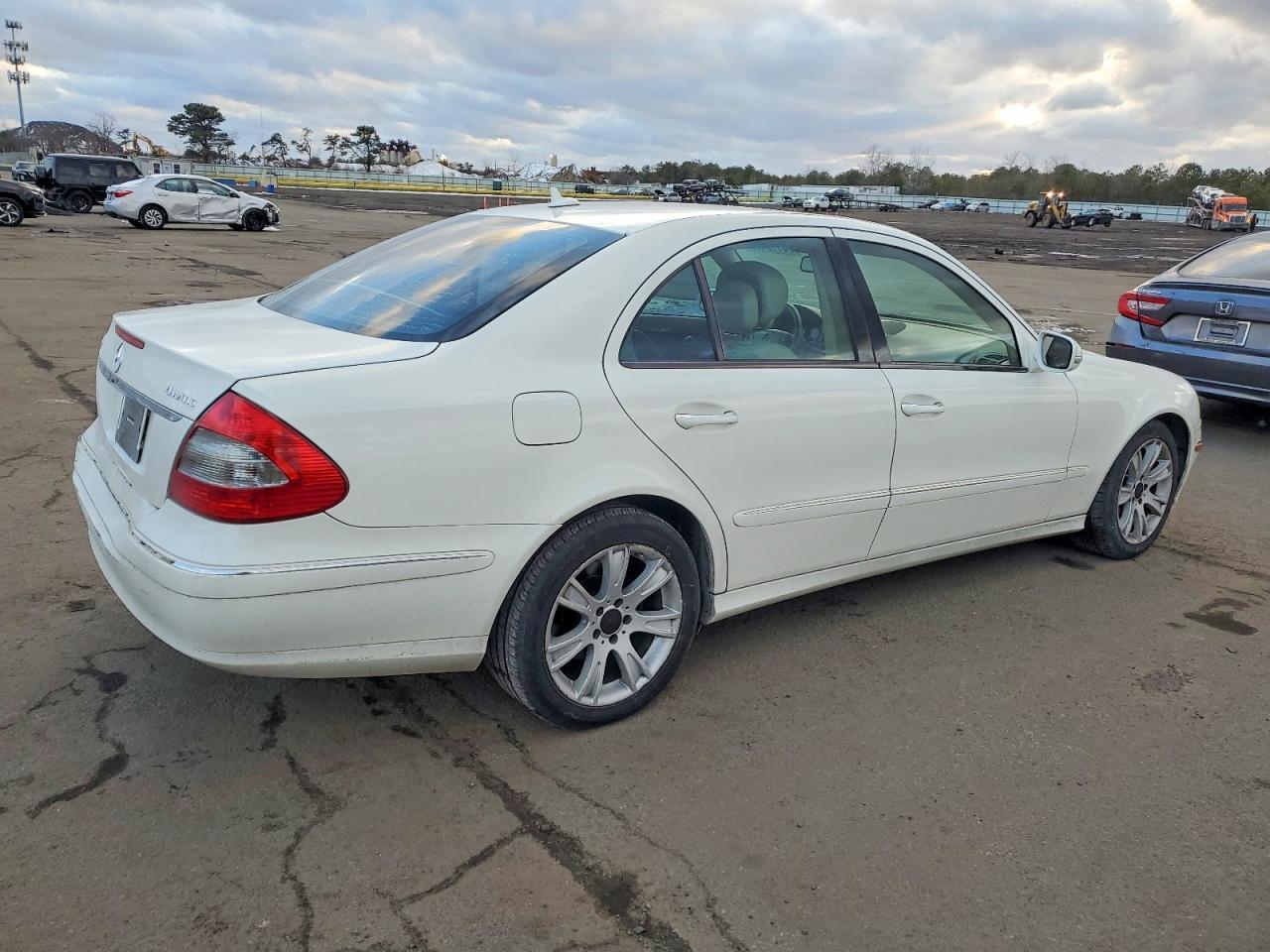 2009 Mercedes-Benz E 350 4Matic - Фото 3