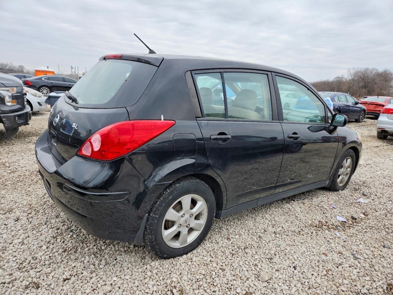 2006 Nissan Versa - Image 3