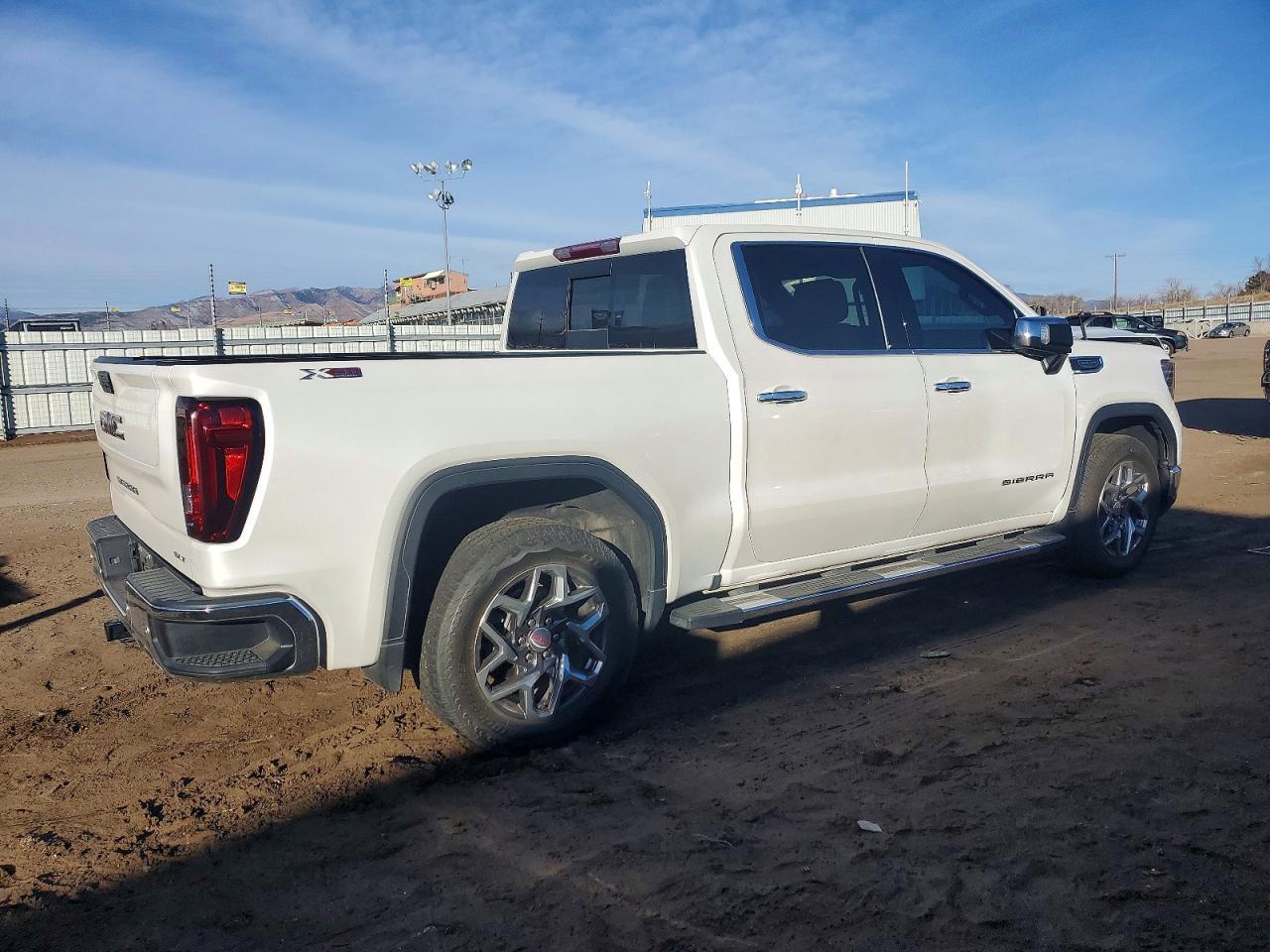 2022 GMC Sierra K1500 Slt - Фото 3