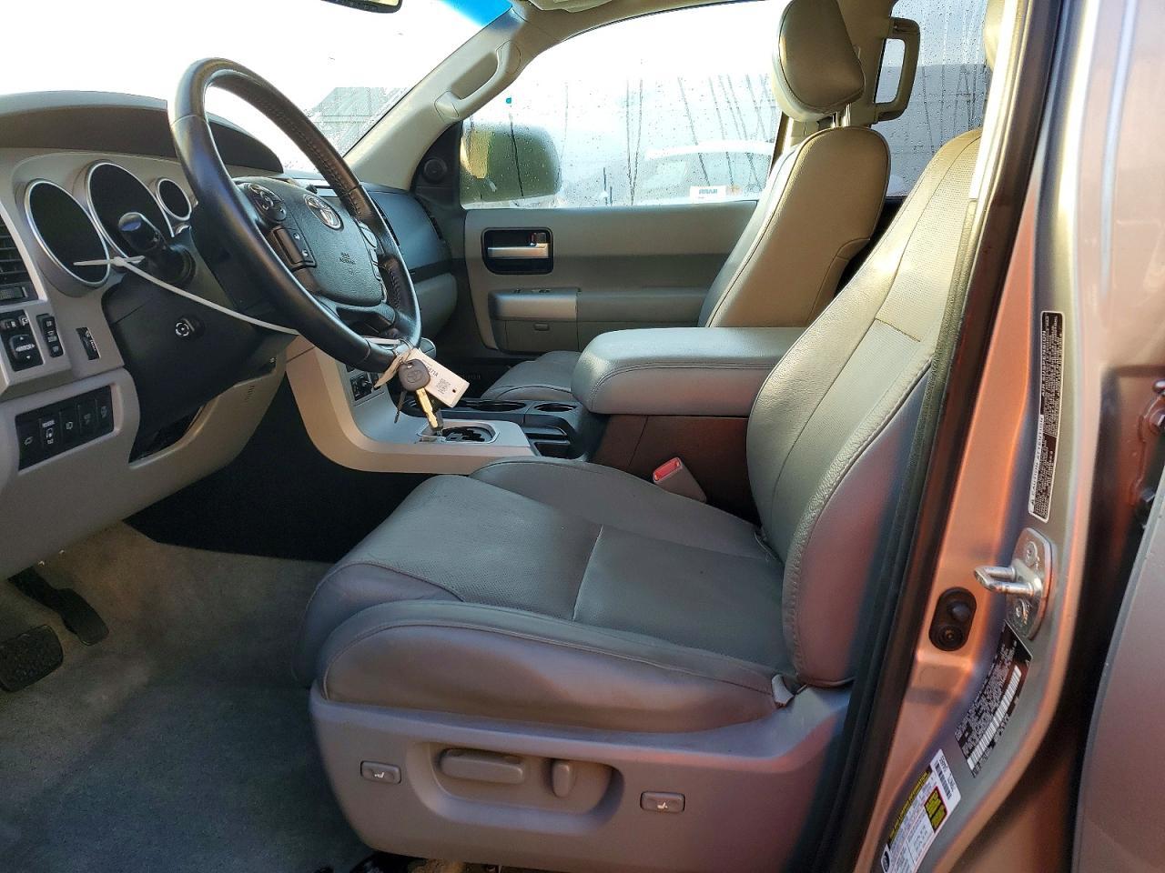 2008 Toyota Sequoia Platinum - Image 7