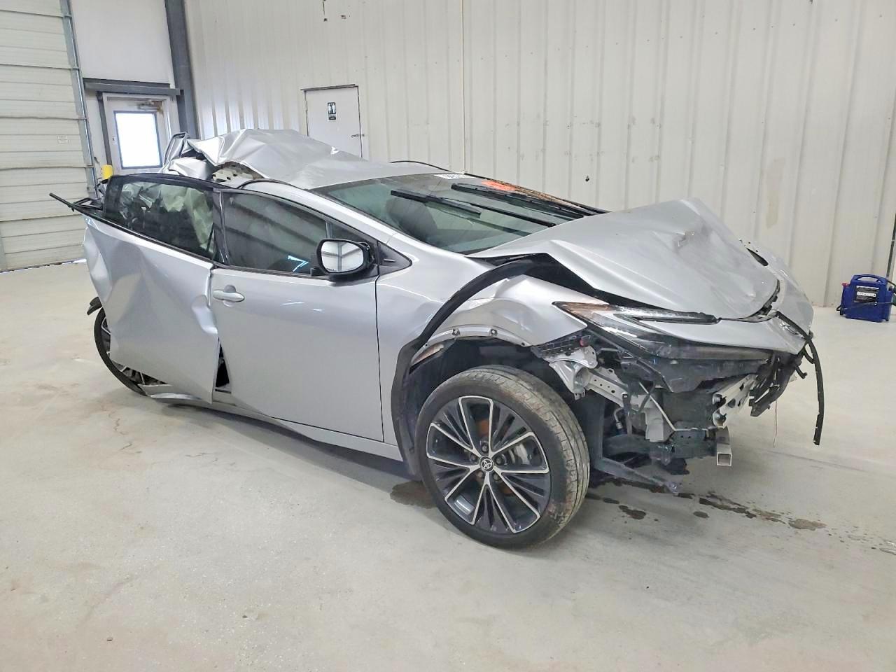 2024 Toyota Prius Xle - Image 4