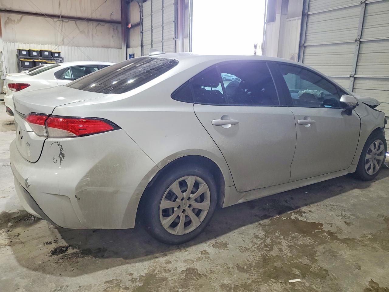 2021 Toyota Corolla Le - Фото 3