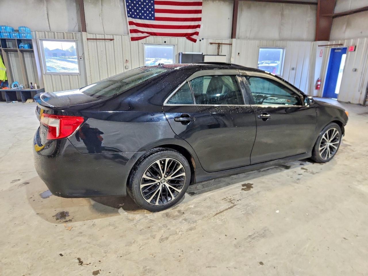 2012 Toyota Camry Se - Фото 3