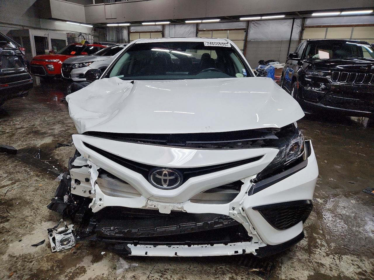 2023 Toyota Camry Se - Image 5