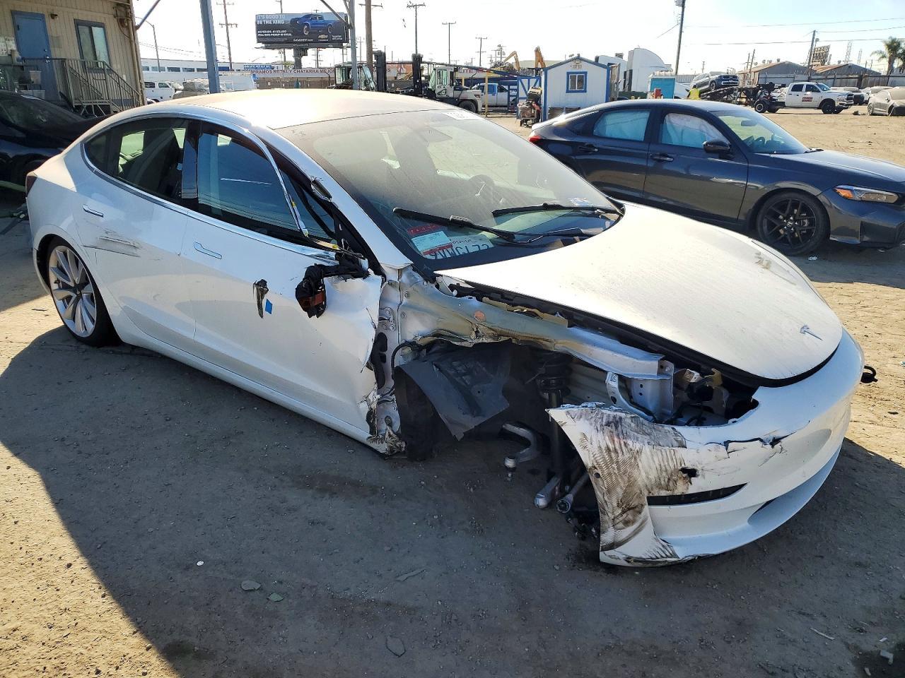 2019 Tesla Model 3 - Image 4