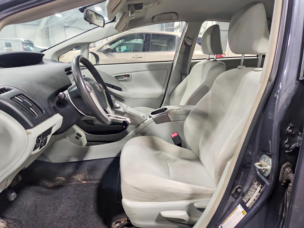 2013 Toyota Prius - Фото 7