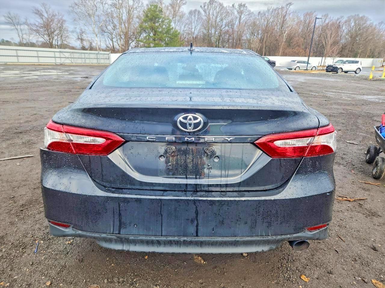 2020 Toyota Camry Le - Image 6
