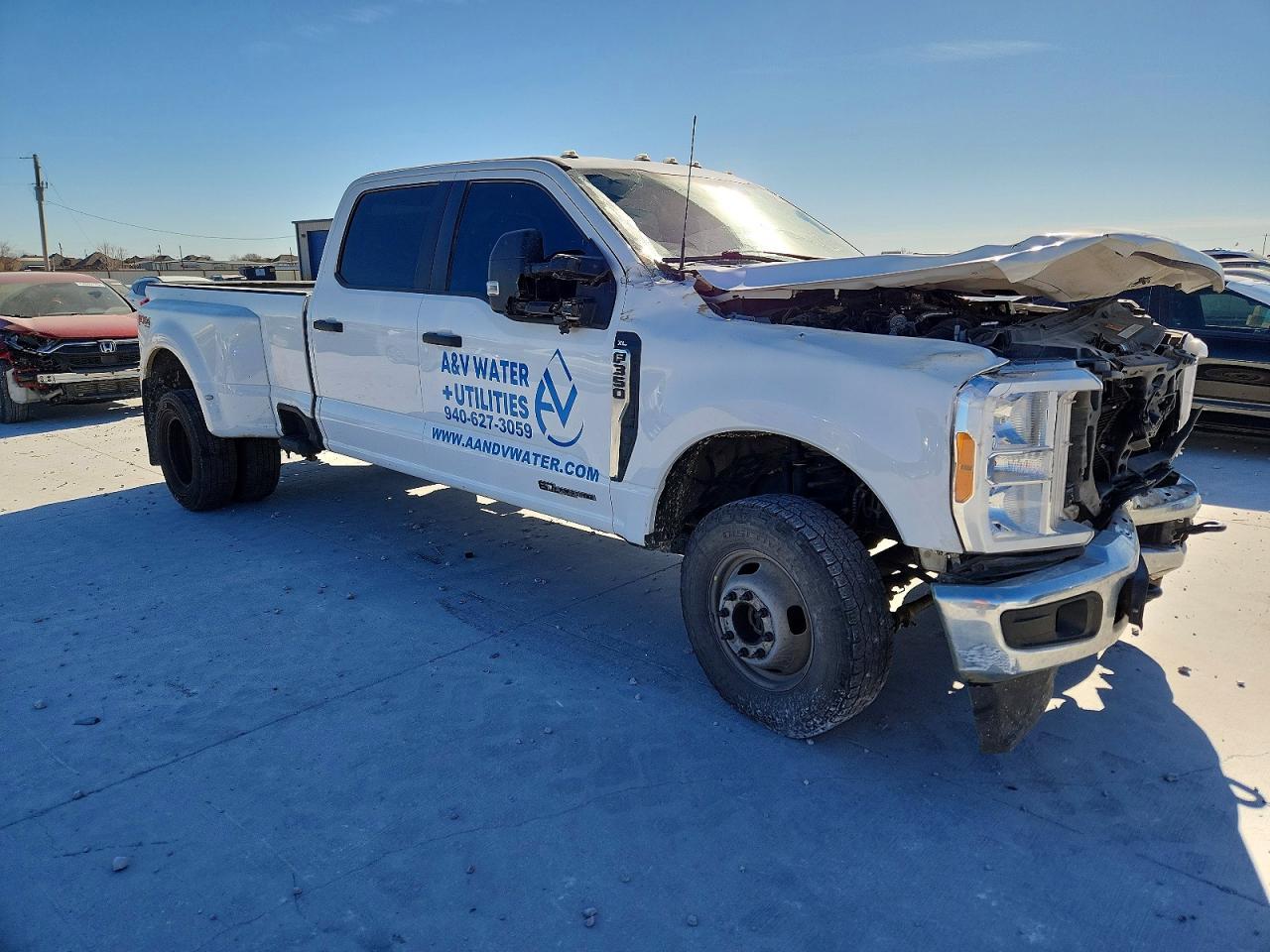 2023 Ford F350 Super Duty - Фото 4