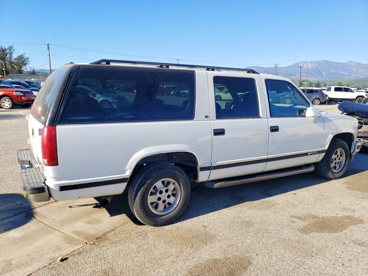 1995 Chevrolet Suburban 1 - Image 3