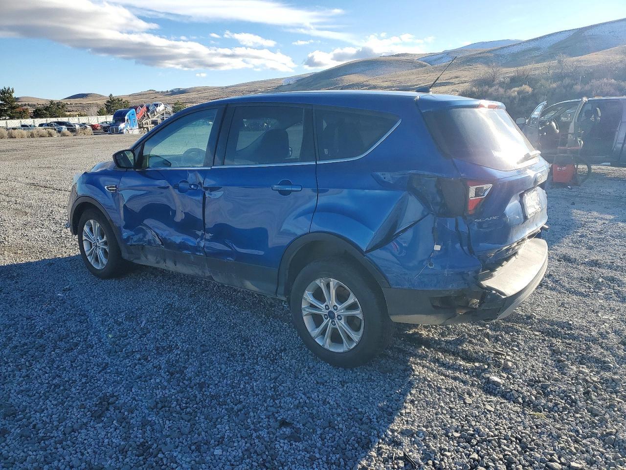 2017 Ford Escape Se - Фото 2