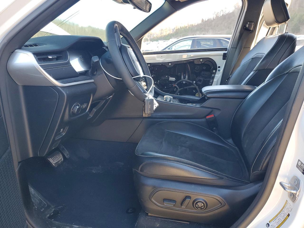 2023 Jeep Grand Cherokee - Фото 7