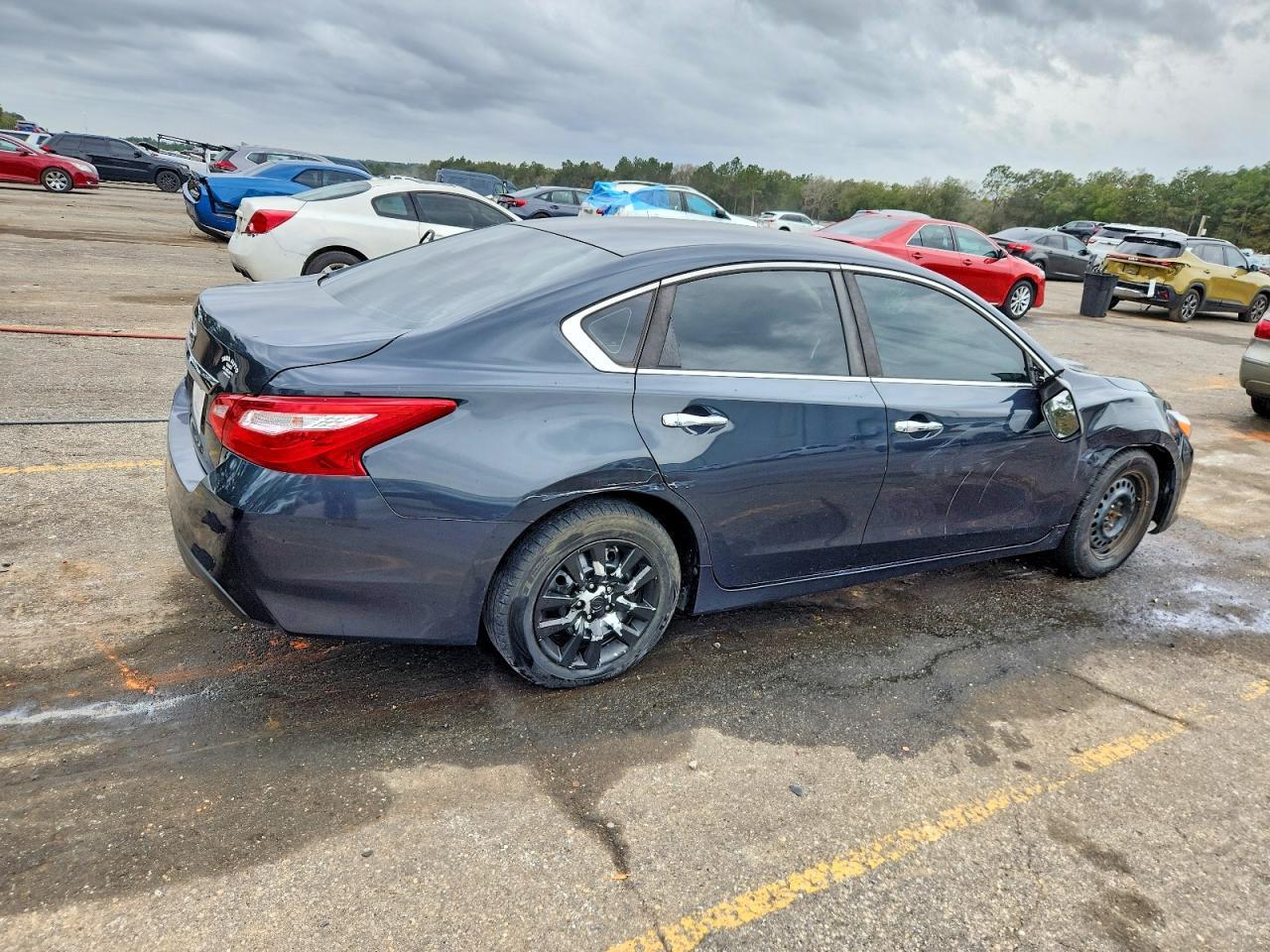 2016 Nissan Altima 2.5 - Фото 3