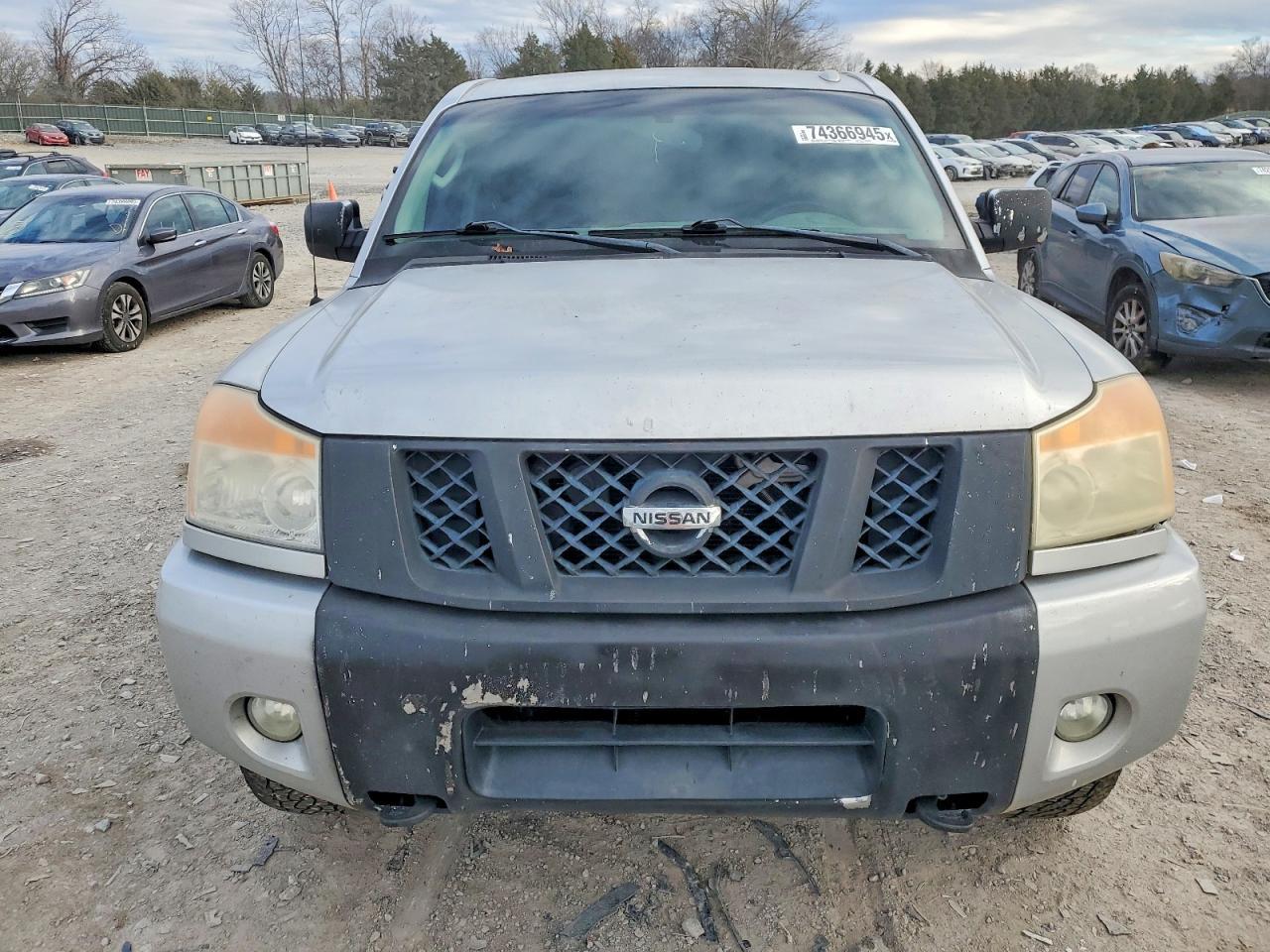 2009 Nissan Titan Xe - Image 5