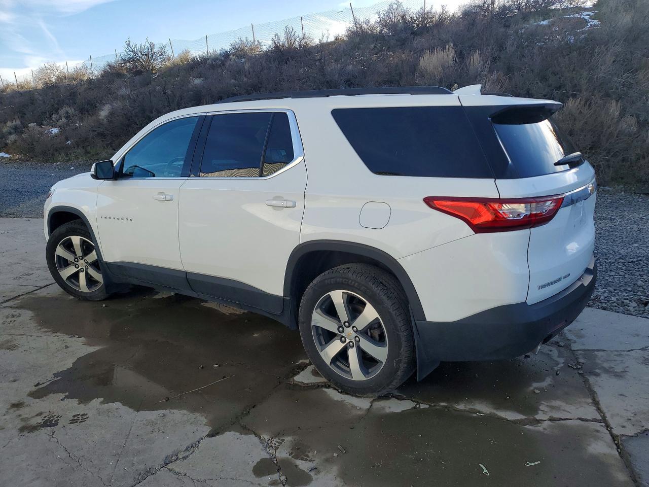 2019 Chevrolet Traverse Lt - Image 2