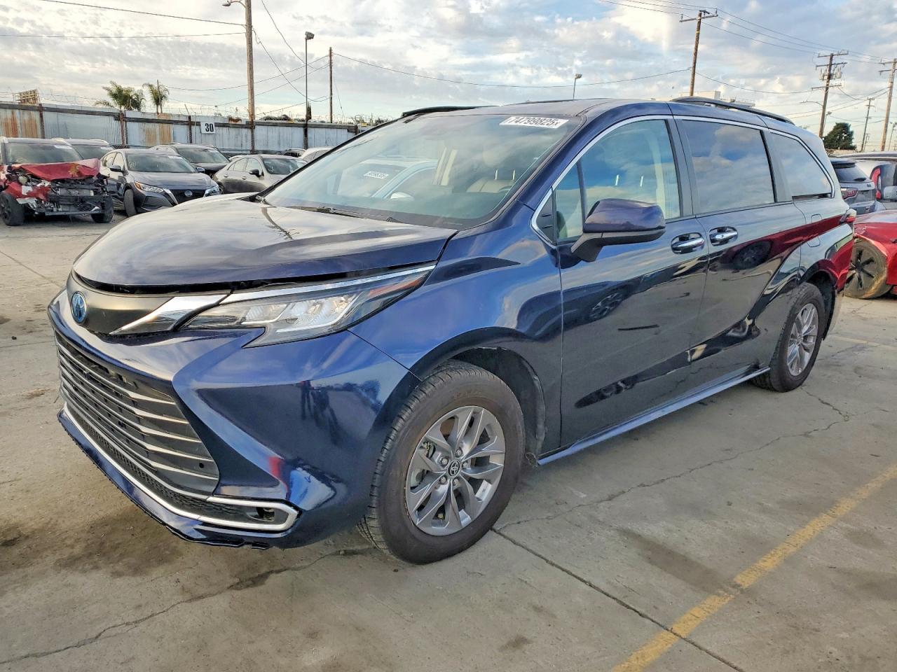 2023 Toyota Sienna Xle