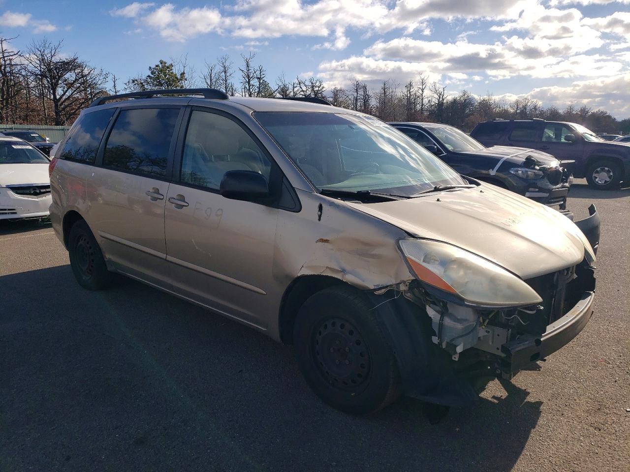 2007 Toyota Sienna Ce - Image 4